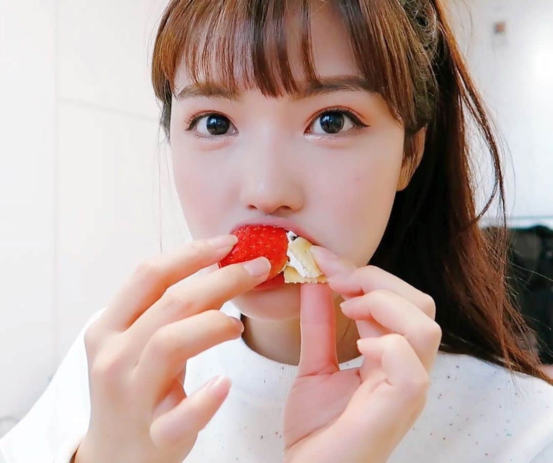 イ・グムヒのインスタグラム：「설 연휴 시작!!! 맛있는거 많이 드시고 즐거운 설 연휴 보내세오💕 #새해복많이받으세요  お正月の連休開始!!! 美味しいもの沢山食べて楽しい連休を過ごしてください💕 #明けましておめでとうございます」