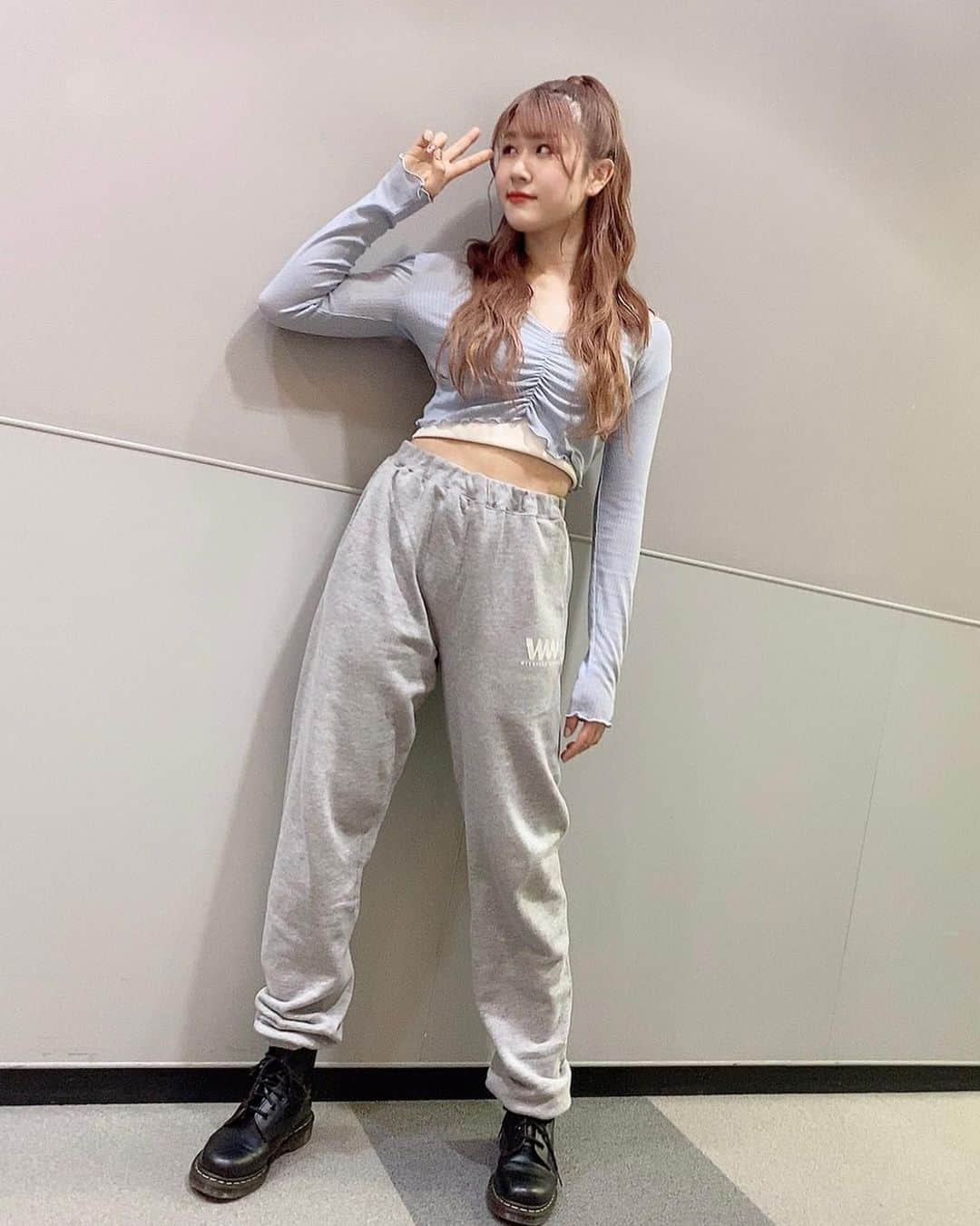 かれん（古賀かれん）さんのインスタグラム写真 - (かれん（古賀かれん）Instagram)「髪型も気に入ってるし、お気に入りのコーデ😘❤️ #かれんのしふく」2月10日 18時41分 - lgm_karen_official