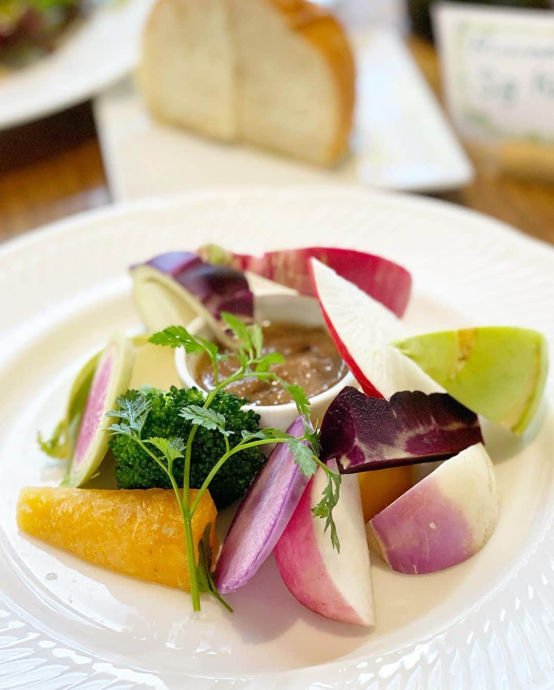 川田御早希さんのインスタグラム写真 - (川田御早希Instagram)「ランチで食べた鎌倉野菜が美味しくて♡ 直売所で買って帰りました！  #鎌倉野菜のバーニャカウダ  #鎌倉野菜直売所  #自然の恵みに感謝  #引き寄せ #上機嫌 #いい気分 #今幸せでいよう #今を楽しむ」2月10日 18時42分 - misaki_kawada