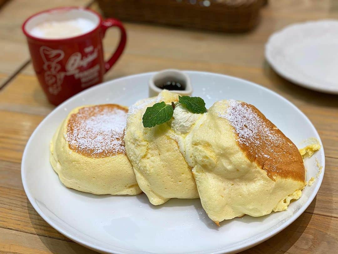 辻ゆかのグルメインスタ