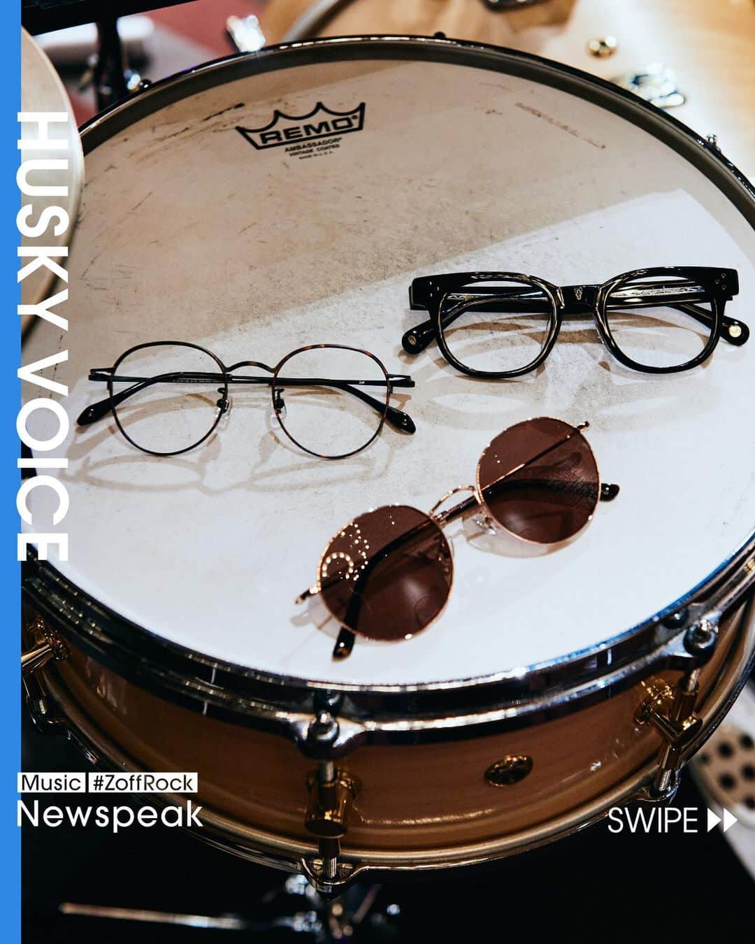 Zoff Officialのインスタグラム：「【HUSKY VOICE #ZoffRock Newspeak】 Zoffは自由な発想から生まれるクリエイティビティを応援するプロジェクト「Zoff Rock」を2006年から行なっています。もっと自由に音楽を。もっと自由にアイウェアを。  「“らしくないフレーズ”は使わない。人間味のある歌詞こそ僕ららしさ」  2017年に東京で結成されたロック・バンド『Newspeak』の音楽性とは？  ─── “Music that is at once separate from ourselves; but one with us in its resonating lyrics.”  Newspeak is a rock band that formed in 2017. The vocalist, Rei, tells no lies in the lyrics he pens—that is the reason behind why the messages and meanings of the band’s music hits home so well.  Newspeak is a multicultural band. Their collective musicianship has given rise to a unique sound that is unconventional when compared to the rock scene of the UK.  With Newspeak’s music, one immediately has to point to their romantic lyrics coupled with melodies that have this expansive scale to them. "I feel our music roots can be found in bands like The Beatles, who my parents always listened to when I was a kid, and Spitz," explains lead vocalist Rei. "Of course there are other bands too, but I’m someone who wants to put out songs that people will want to come back and listen to again, so I think that’s why I’ve always listened to those two even 5, 10, however many years later. We write our songs so that the people who listen to them can momentarily feel the momentary feelings of each of them. That’s why all of us in the band make an effort to write lyrics and phrases that aren’t conventional to us ourselves."  The band released their first acoustic EP, “The Mind Motel’s Acoustics,” digitally in January of this year. They dropped a live performance of the track “Jerusalem” from the record in which they capture the song’s warmth.  Today, Rei has a classical look with smaller lenses, Steven serves style with his Boston-style sunglasses, and Yohey has vintage black frames that go with his corduroy jacket.  The band never fails to thrill music fans who attend their live shows. Those fans however will have to wait a little bit longer to see them again, as their February tour planned to begin this month has been postponed. But this hasn't disheartened the band, who stated, "As always, we will hold many more concerts in the future so we can see even more of you.  #zoff #newspeak」