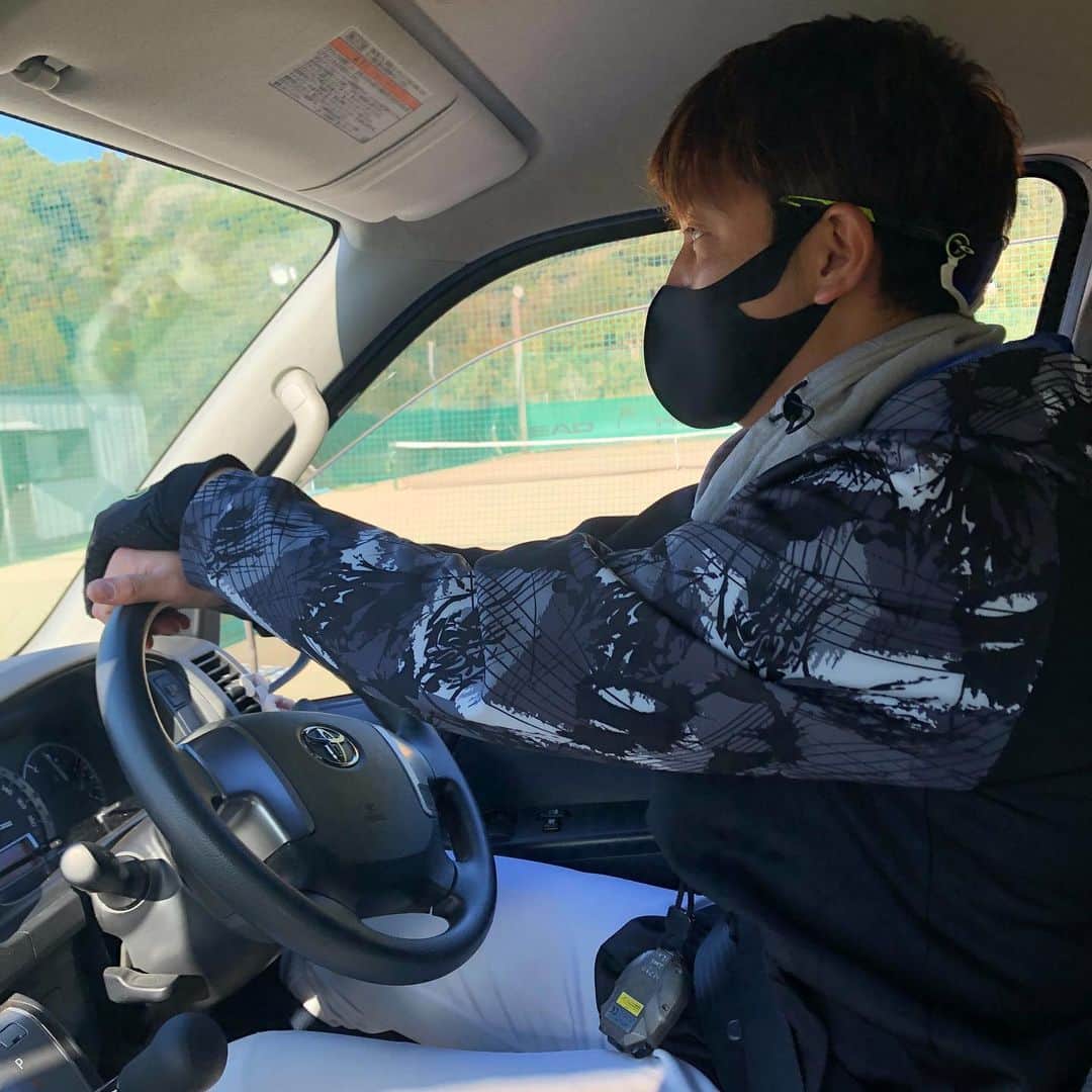 のインスタグラム：「みんなで協力して何事も自分たちでやりますよー^_^ #送迎野郎からの #コーーーチ #まだチーム帽子が届いてないんだよね笑笑 #これからこれから笑 #みんなまじ応援してー🤣笑笑」