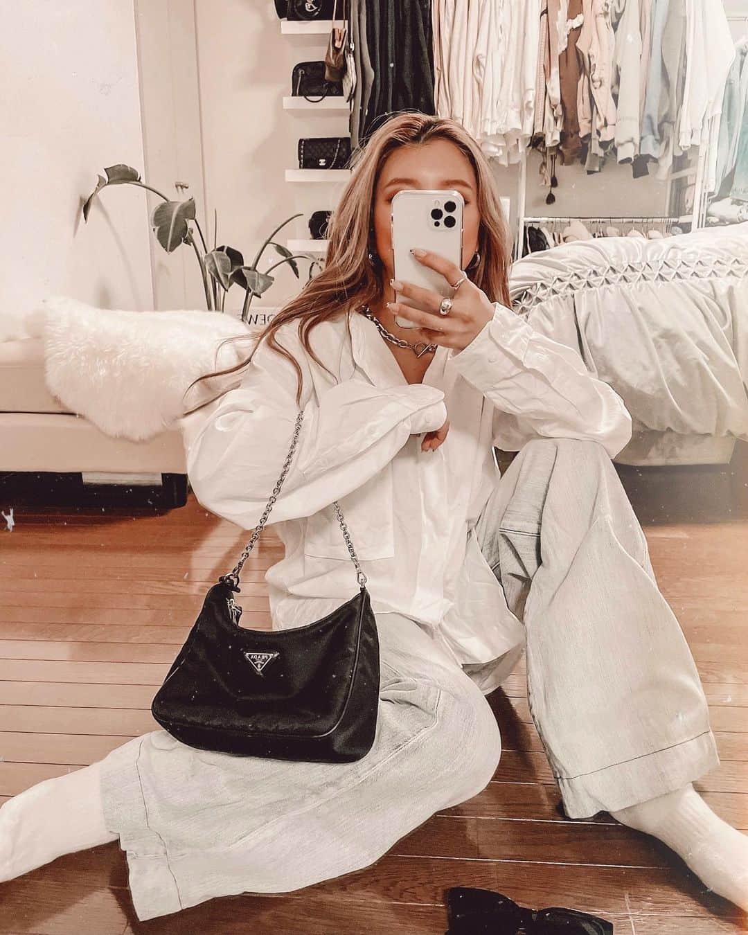 ✷kana✷のインスタグラム：「🥼✨ . 【+J】  去年GETしてたユニクロジルさん。 着るの忘れてた笑 やっぱこれいいですわ！ . . #uniqloplusj #plusj #jilsander #ユニクロ#ジルサンダー」