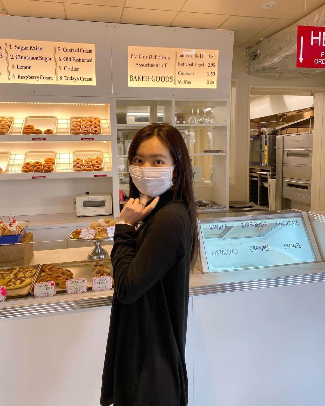 青山舞莉さんのインスタグラム写真 - (青山舞莉Instagram)「cheat day 🍩 #ミーの毎日」2月10日 10時49分 - milez728