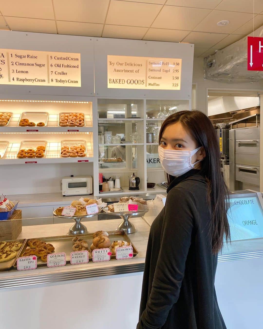 青山舞莉さんのインスタグラム写真 - (青山舞莉Instagram)「cheat day 🍩 #ミーの毎日」2月10日 10時49分 - milez728