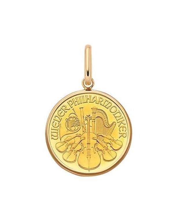 GINZA TANAKA 公式さんのインスタグラム写真 - (GINZA TANAKA 公式Instagram)「・ 【バレンタインギフトをゴールドコインで！】  トラッドなジャケットスタイルにも、カジュアルにも装い可能なコインペンダントはメンズジュエリーの定番です。奮発したプレゼントは一生ものとして大事にされるでしょう！  中央の金貨は純度99.99％のオーストリア造幣局発行ウィーン金貨ハーモニーを採用しています。  ペンダントトップは1/4オンスで参考価格91,000円です。(金税込小売価格7,000円のとき)  #GINZATANAKA #ginzatanaka #ギンザタナカ #田中貴金属 #田中貴金属ジュエリー #コイン #コインジュエリー #ウィーン金貨ハーモニー #ゴールドジュエリー #ゴールドペンダント #バレンタイン #ネックレス」2月10日 11時00分 - ginzatanaka_jp