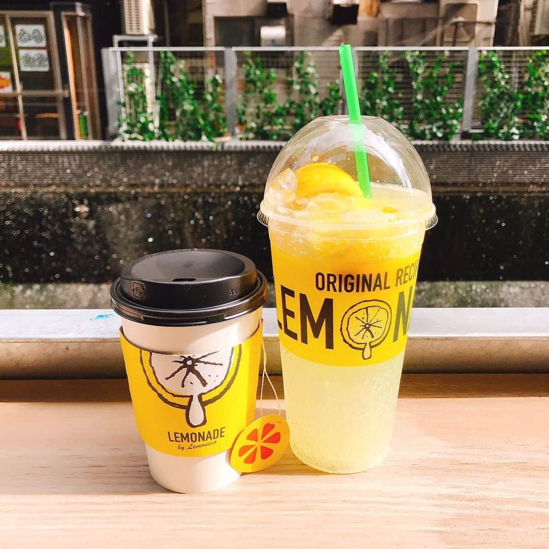 Kawaii.i Welcome to the world of Tokyo's hottest trend♡ Share KAWAII to the world!さんのインスタグラム写真 - (Kawaii.i Welcome to the world of Tokyo's hottest trend♡ Share KAWAII to the world!Instagram)「Looking for some refreshing lemonade? Check out @lemonade_by_lemonica's stylish store. Their drinks let you enjoy the taste of lemons with the bitter and sour flavors toned down.   Shop name: LEMONADE by Lemonica Address: 1F Shibuya Stream, Shibuya 3-21-3, Shibuya-ku, Tokyo 150-0002 (Check HP for other locations) Phone: 03-6427-3588 Nearest station: 1 min from Shibuya Station on JR, KEIO, Tokyu, and Tokyo Metro Lines.  HP: https://lemonade-by-lemonica.com/index.html  Click on the profile link for the video!! (FREE) @kawaiiiofficial   Check out Kawaii International ""Yum! Tokyo's Top Treat Trends"" for more details! ↓ 23:51 A timeline of Tokyo Beverages - Lemonade  #sweets #lemonade #TokyoBeverage #lemonadebylemonica」2月10日 11時01分 - kawaiiiofficial