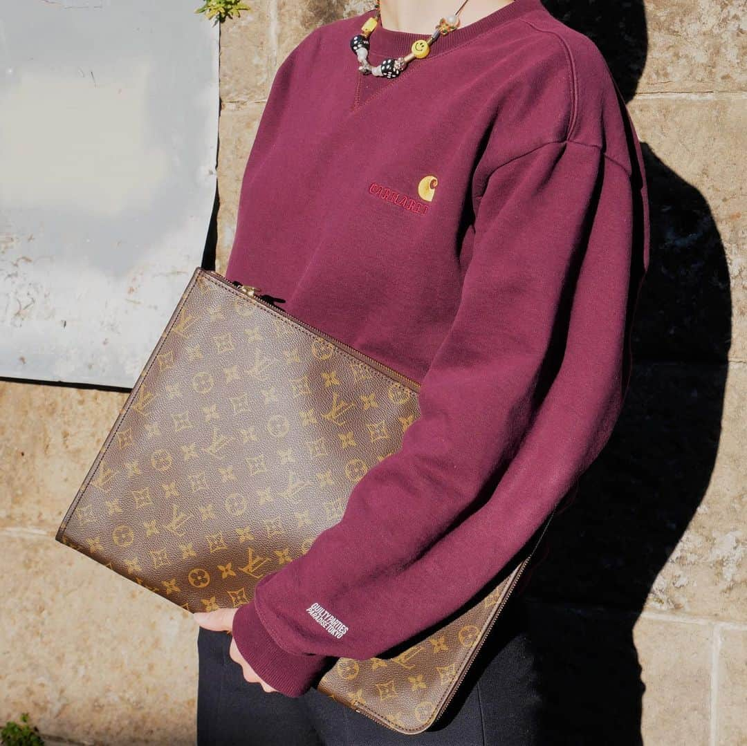 Vintage Brand Boutique AMOREさんのインスタグラム写真 - (Vintage Brand Boutique AMOREInstagram)「Louis Vuitton Vintage Poche Documents 38 from 1993 - You can use it as a laptop case🍎  #bagfrom1993 #lvvintage #louisvuittonvintage」2月10日 11時24分 - amore_tokyo