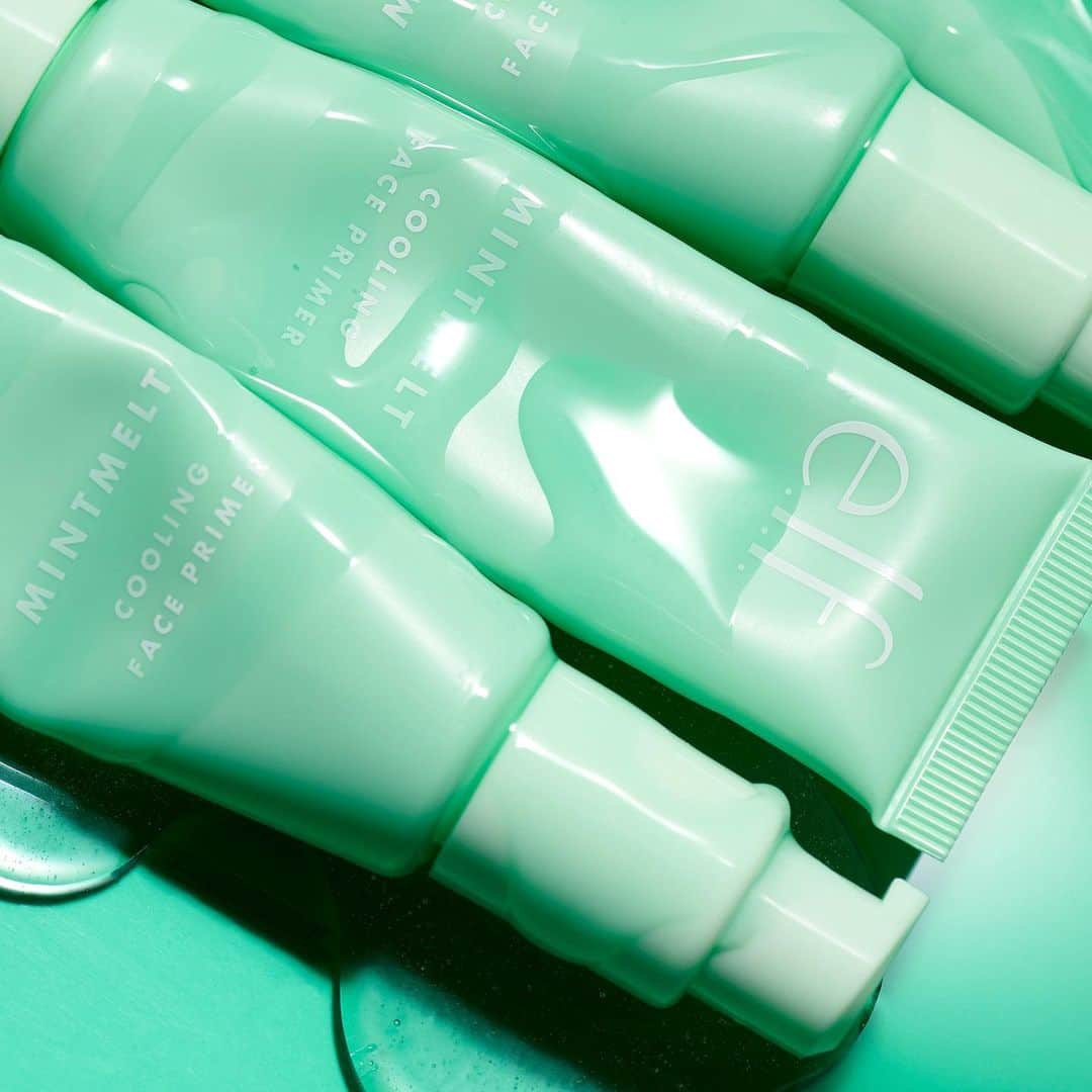 e.l.f.さんのインスタグラム写真 - (e.l.f.Instagram)「Double tap if you love this primer 💚👆 Comment below if you haven't tried it yet 👀👇  Tap to shop the hydrating, gel-texture primer for $8 ✨ Also available exclusively @walmart #eyeslipsface #elfingamazing #elfcosmetics #crueltyfree #vegan」2月10日 11時32分 - elfcosmetics