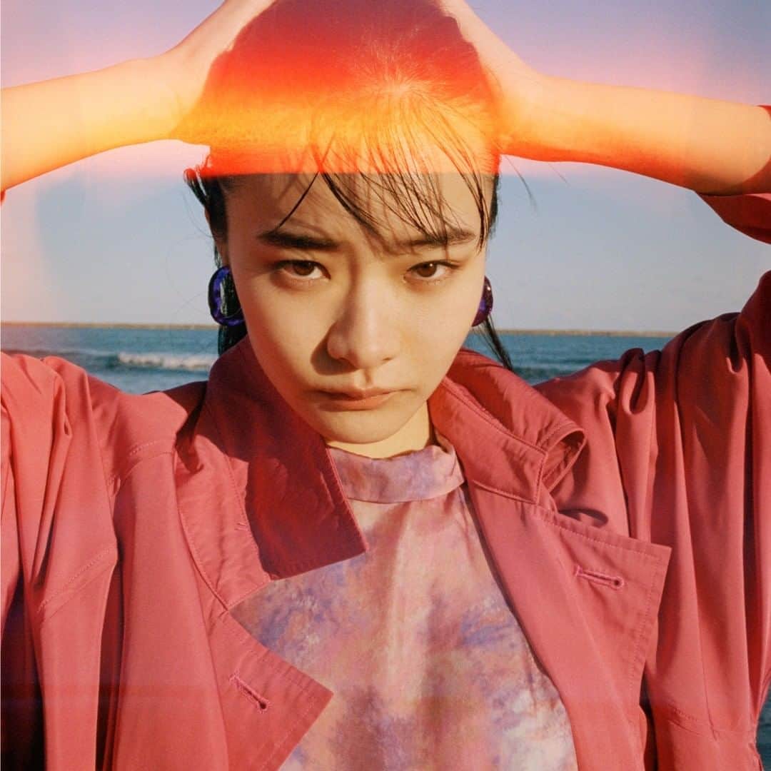 ルミネ公式のインスタグラム：「“IT'S NEW” WEEK 2021 S/S YOUR COLOR 2.1 MON-2.24 WED  人それぞれの個性=カラー。世の中を鮮やかに彩るファッションのカラー。 それぞれのカラーを尊重し合って、繋がって、みんなで生きる。  2021年は晴れやかな気持ちで、鮮やかに生きたい。  新しい時代が色彩豊かで、人間らしい心の豊かさを大切にする時代になることを祈って。  Creative direction & Fashion direction @takuyachiba Creative direction & Art direction @yagonaonori  Photo @picpicpiczo Styling @keikohitotsuyama Hair @yukoaoi Make-up @naomi_t_dakuzaku Producer @satorukomura @shunya_watanabe  Production @thousand_inc」