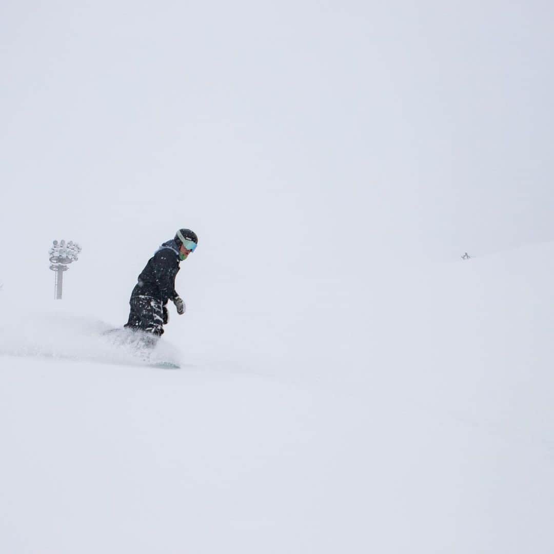 堀江貴文さんのインスタグラム写真 - (堀江貴文Instagram)「#snowboarding #niseko #japow #最高の雪質」2月10日 12時36分 - takapon_jp