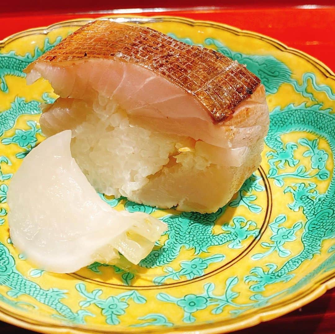 井上公造さんのインスタグラム写真 - (井上公造Instagram)「美味しい食べ物の写真をアップするだけで、幸せな気分になる。この店は行くたびにレベルが上がっている。それだけに楽しみも倍増！次はいつ行けるかな？  #大阪福島グルメ  #和食  #炭火割烹いしい  #時差投稿」2月10日 12時37分 - inouekozo39