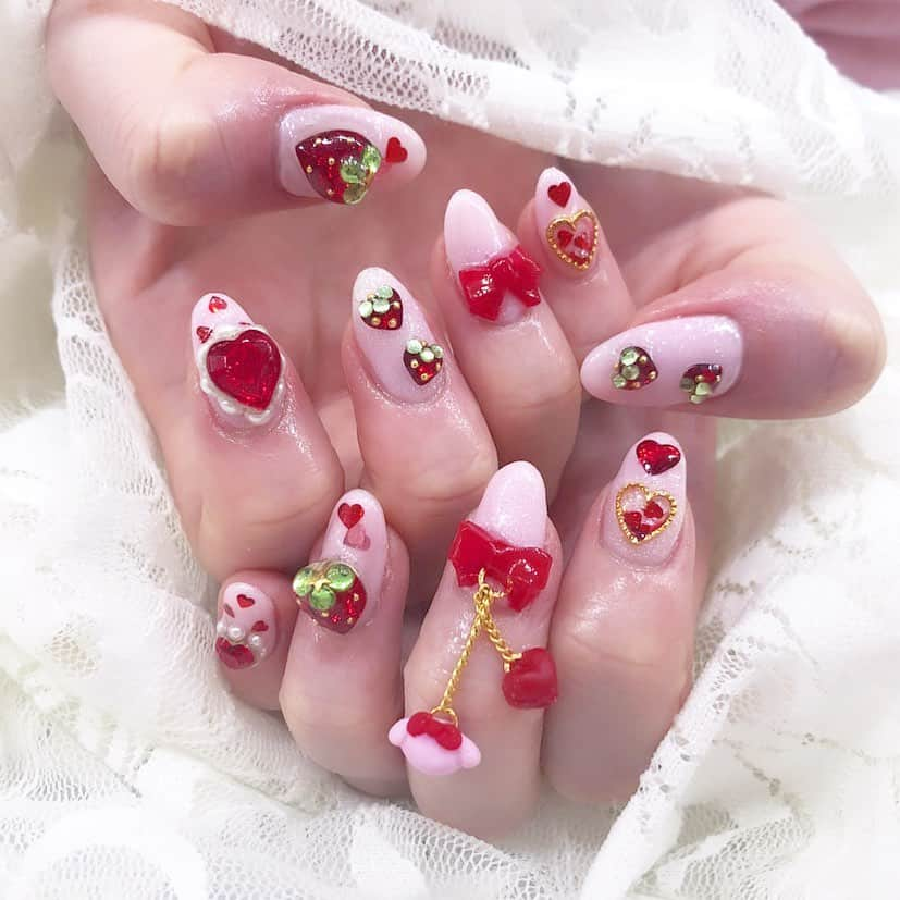 あいにゃんさんのインスタグラム写真 - (あいにゃんInstagram)「ピンクに赤と苺とチャームのまいめろ🐰🍓 * *  #nails #nail #sanrionails #mymelodynails #mymelody #3dネイル #キャラクターネイル #サンリオネイル #マイメロネイル #いちごネイル #バレンタインネイル #ピンクネイル #キラキラネイル #りぼんネイル #ネイルチャーム #赤ピンク #ピンク #いちご #ゆめかわネイル #サンリオ #マイメロ #渋谷ネイル #instagood #followforfollowback #いいね返し #いいね返しは絶対 #フォローミー」2月10日 12時42分 - ainyan0310