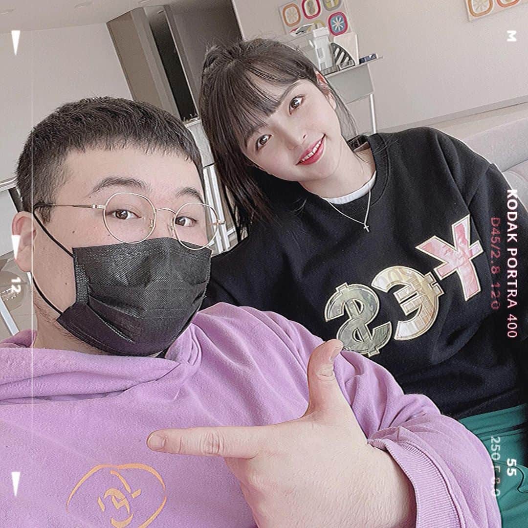 ユジョン のインスタグラム：「사진 많ㄷㅏ아아아 코로나라 너무 못 만나서 한번에 찍은 듯 가려도 넌 #킬라그램 머찐칭구 내칭구⭐️」
