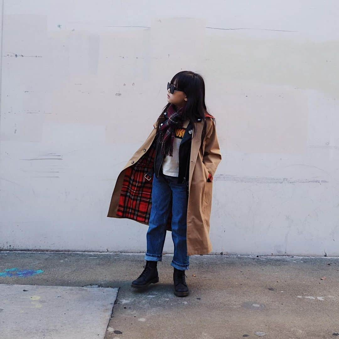 Zooey Miyoshiさんのインスタグラム写真 - (Zooey MiyoshiInstagram)「TFW you find the perfect trench coat 🧥@mini_rodini Tee: @tiny_whales Leather jacket: @aninebingkids Jeans: @levis Boots: @drmartensofficial // @drmartensusa Sunnies: @wearesonsanddaughters」2月10日 13時18分 - zooeyinthecity