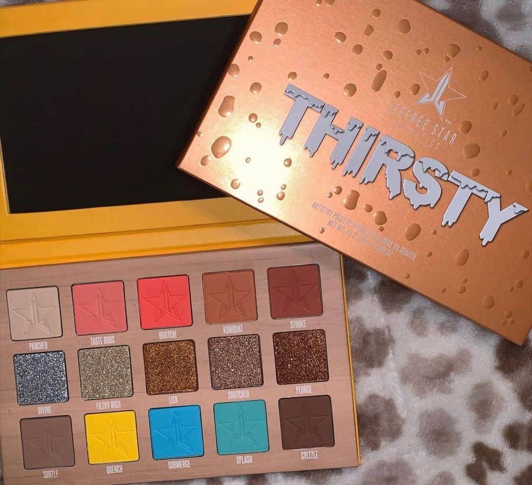 Jeffree Star Cosmeticsさんのインスタグラム写真 - (Jeffree Star CosmeticsInstagram)「Stay Hydrated 🧡 @kierrahkarcia laying out our beloved #THIRSTY palette 💦   #jeffreestarcosmetics」2月10日 13時20分 - jeffreestarcosmetics