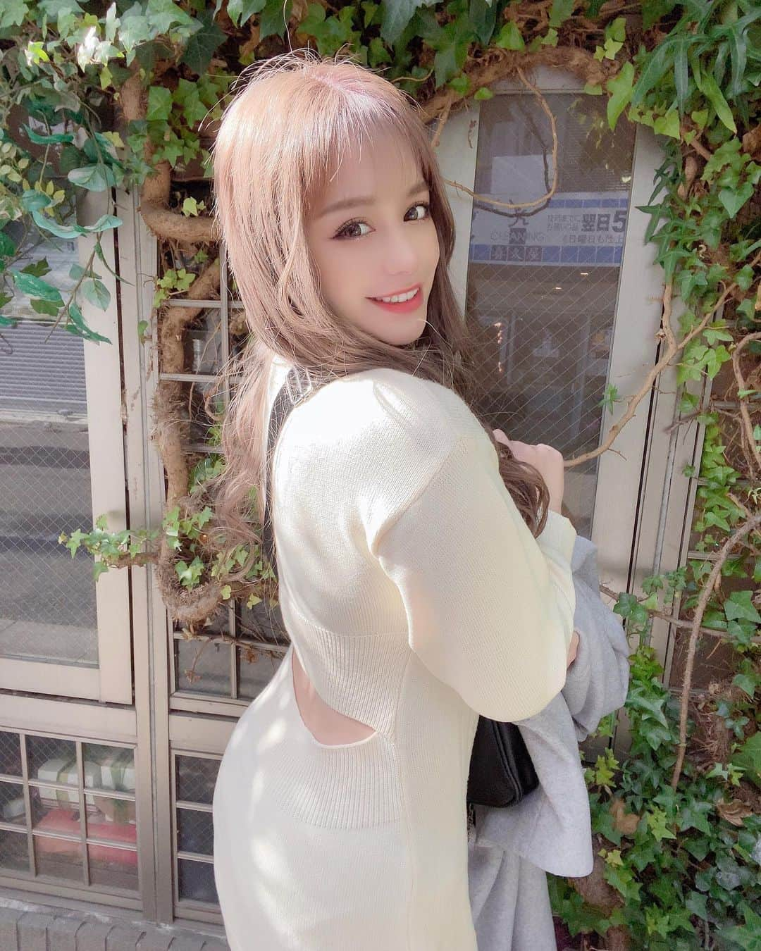 関口さくらさんのインスタグラム写真 - (関口さくらInstagram)「今日のお洋服かわゆいᙏ̤̫͚♡  ワンピ、タグしたお🙊  むっちりは許して🥺😢😢」2月10日 14時06分 - frndz.66