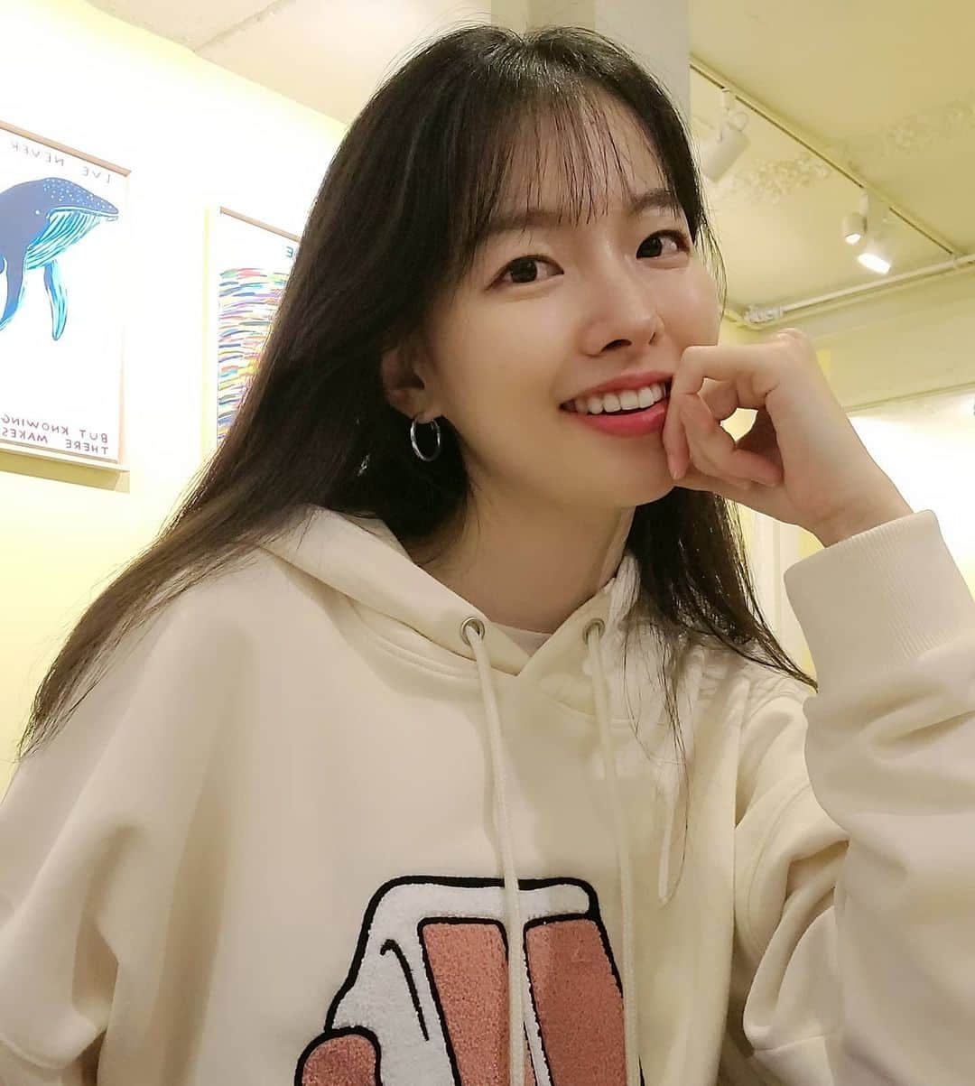 イ・シアのインスタグラム：「새해복 많이  받으시고  즐거운  명절  되세요♡」