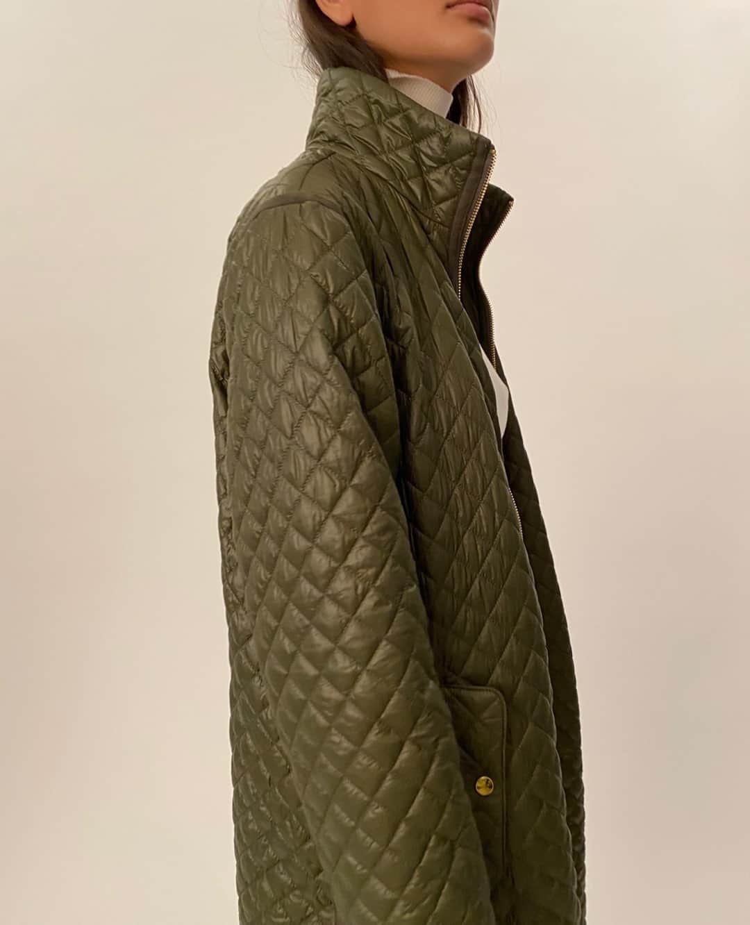デイビルゲールエミッケルセンのインスタグラム：「Our diamond quilted jacket is ideal for layering. Warmer transition period yet to come. ⁠ ⁠ #DAYbirgeretmikkelsen」