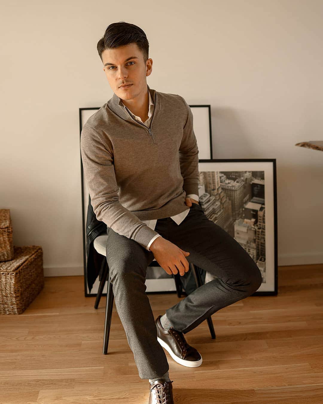 ハケットのインスタグラム：「Whether you’re WFH or at the office, do as @richyskr and build a comfortable and elegant look that is contemporary and stylish in equal measures. Shop our premium lightweight knitwear and more at the link in our bio. #STAYHackett」