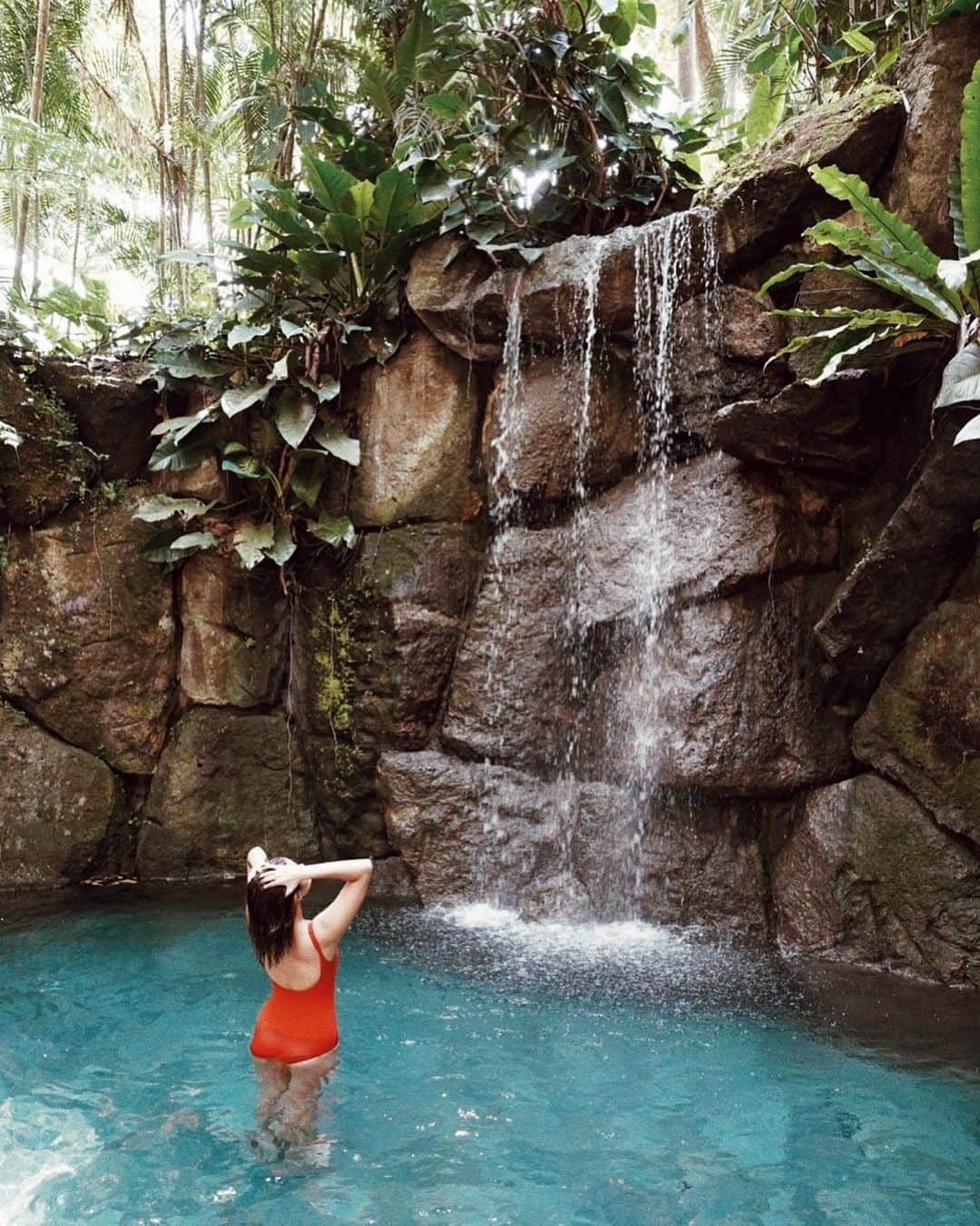 リザ・ソベラーノさんのインスタグラム写真 - (リザ・ソベラーノInstagram)「Peace of mind 🕊 Needed this quick getaway to refresh my mind, body, and soul. @thefarmatsanbenito is one of my fave places in the world!!!!   I paid for this trip using some @lyka.global gems I saved up from all of your likes on my posts! Download the app now. 💙」2月10日 14時53分 - lizasoberano