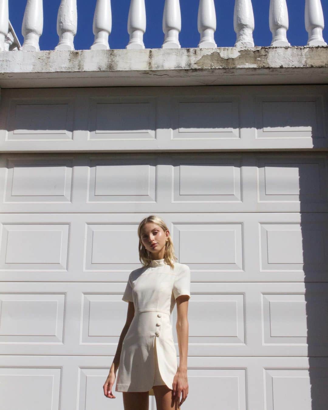 アリスマッコールのインスタグラム：「alice girl @lucy.baddeley in our classic tailoring 🕊 #aliceMcCALL」