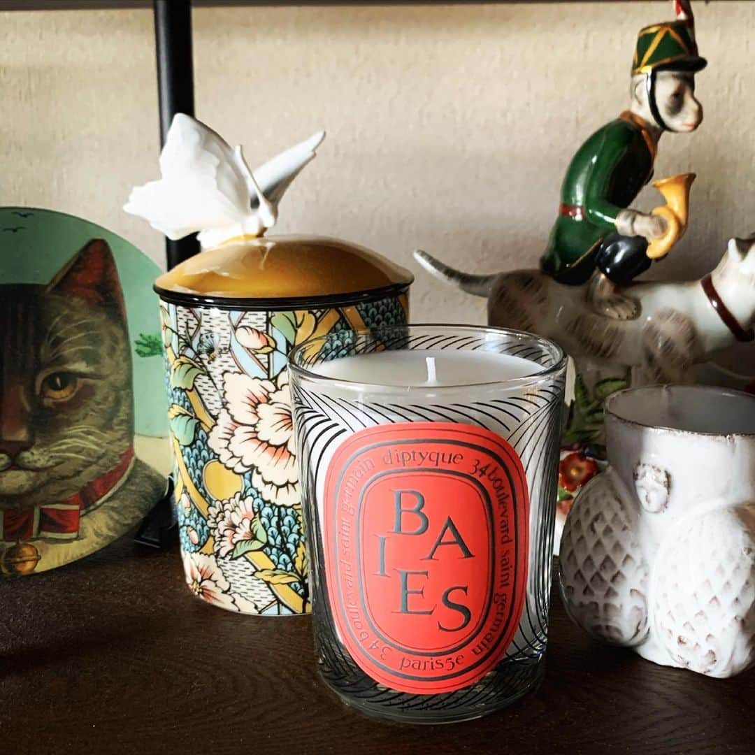 相澤樹さんのインスタグラム写真 - (相澤樹Instagram)「ゆっくり過ごす日々です。まず火を灯す前にまずは香りを楽しんでます。 diptyqueダンシングオーバル。 今回もステキなパッケージデザインであります。。」2月10日 15時29分 - mikitiaizawa