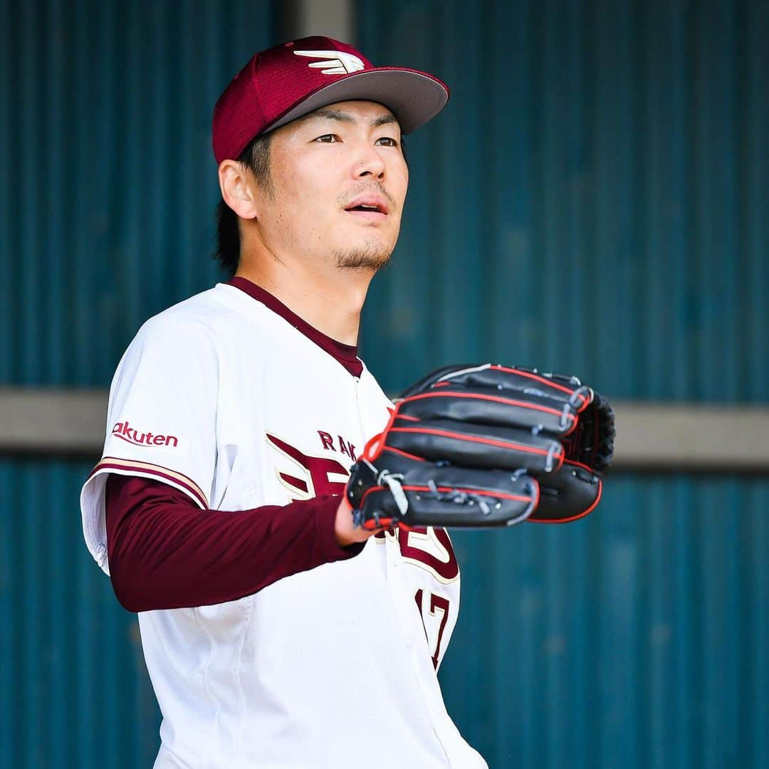 東北楽天ゴールデンイーグルスさんのインスタグラム写真 - (東北楽天ゴールデンイーグルスInstagram)「⚾️ ハードな第2クールが終了☀️⚾️✌🏼 #rakuteneagles #一魂 #日本一の東北へ #藤田一也 #塩見貴洋 #岡島豪郎 #福山博之 #内田靖人 #藤平尚真 #堀内謙伍  #鈴木翔天 #水上桂  #足立祐一  #写真もバイバーで」2月10日 15時41分 - rakuten_eagles