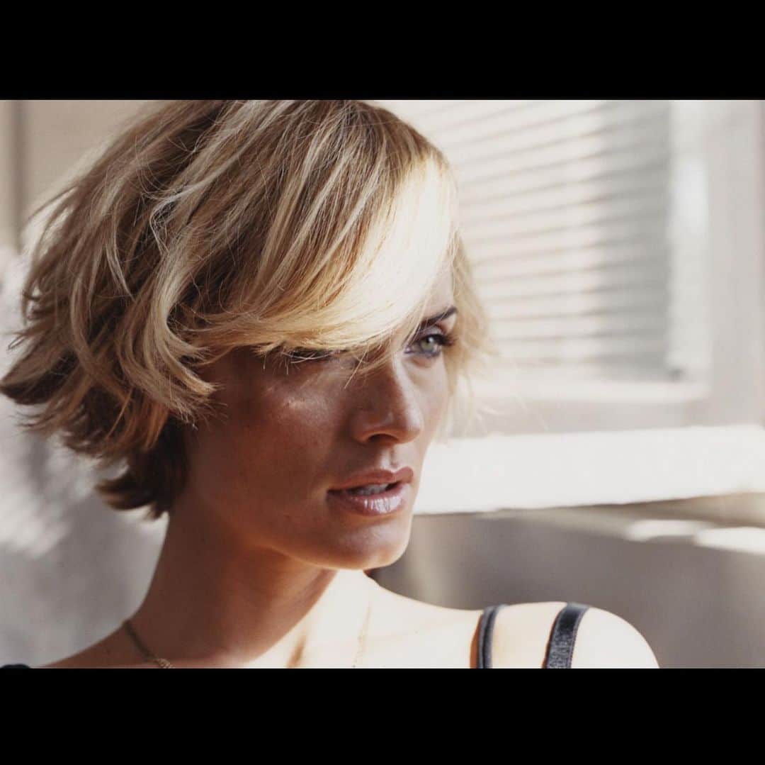 アマンダ・デ・カディネットのインスタグラム：「I can’t really post enough photos here to express my gigantic love 💕 birthday wishes and 20 + years of friendship with this magical being @ambervalletta . Sharing just a few of the photos I’ve been lucky enough to take of my #ForeverMuse and bestie for life . Beyond grateful for the day you were born and celebrating you today and everyday my love . 💕🎂👭」