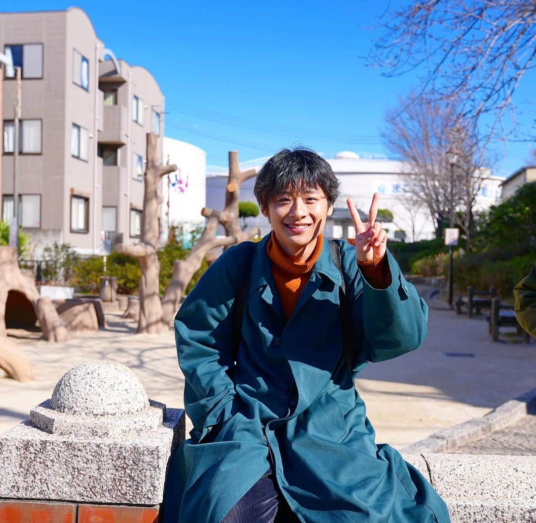 安藤祐輝のインスタグラム：「また一つ歳を重ねました🌺24歳😁 もう何も語る事はありません！！！ ただ沢山笑って人生楽しんで応援してくれている皆さん、家族、友達に恩返しできるよう精一杯生きていきます🔥 これからも安藤祐輝の応援宜しくお願い致します😊 みんな大好きだー😍」