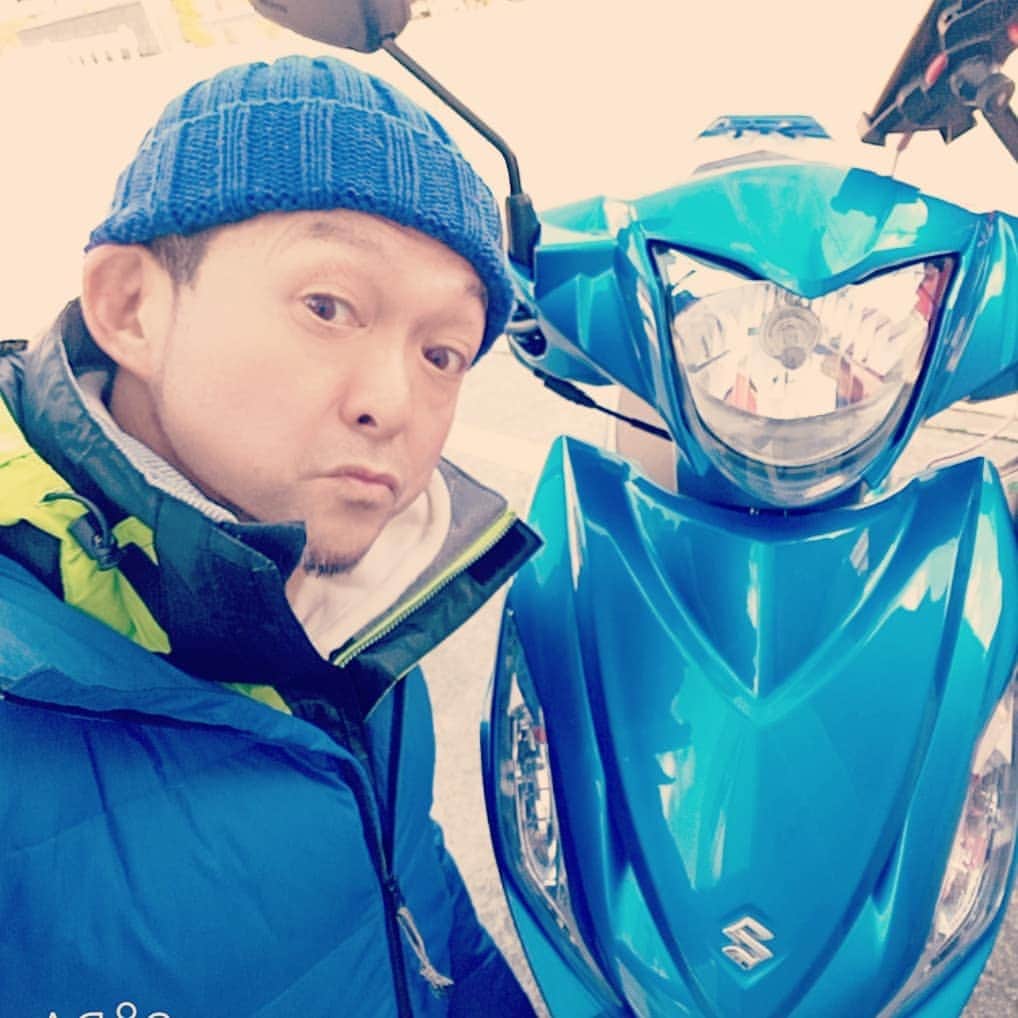松本隆博のインスタグラム：「。 誕生日のプレゼントに これ買った(^ ^)…自分へ のご褒美🛵。 今日届けてもらい、今日 ツーリングなう(^ ^)。 いやぁ～楽しすぎる！ 僕はまだ16歳だから～♪♪ (^_^) ～人生遊歩道～」