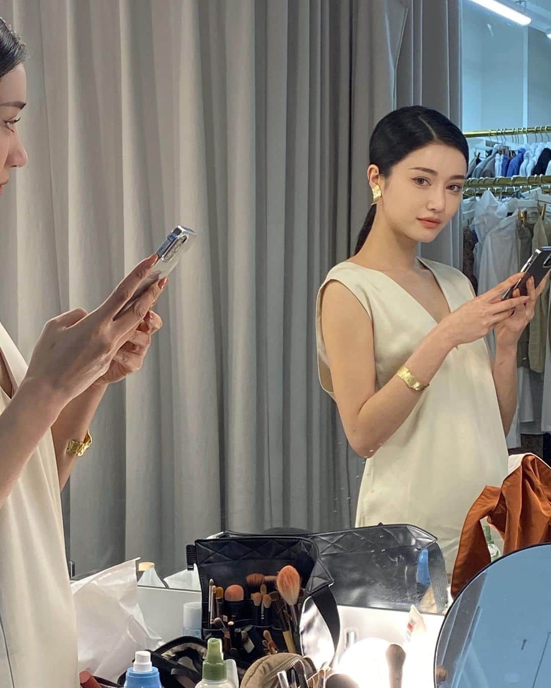 パク・ソラのインスタグラム：「뷰우우우티📸💥」