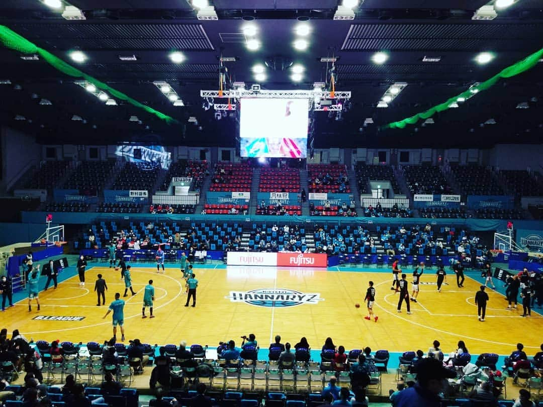 谷口キヨコさんのインスタグラム写真 - (谷口キヨコInstagram)「Bリーグ京都ハンナリーズ🏀ホームゲームです。５時半から試合開始‼️ #ハンナリーズ  #ハンナリーズアリーナ  #はんにゃりん #にゃりん  #谷口キヨコ #きよぴー」2月10日 17時23分 - kiyokotaniguchi