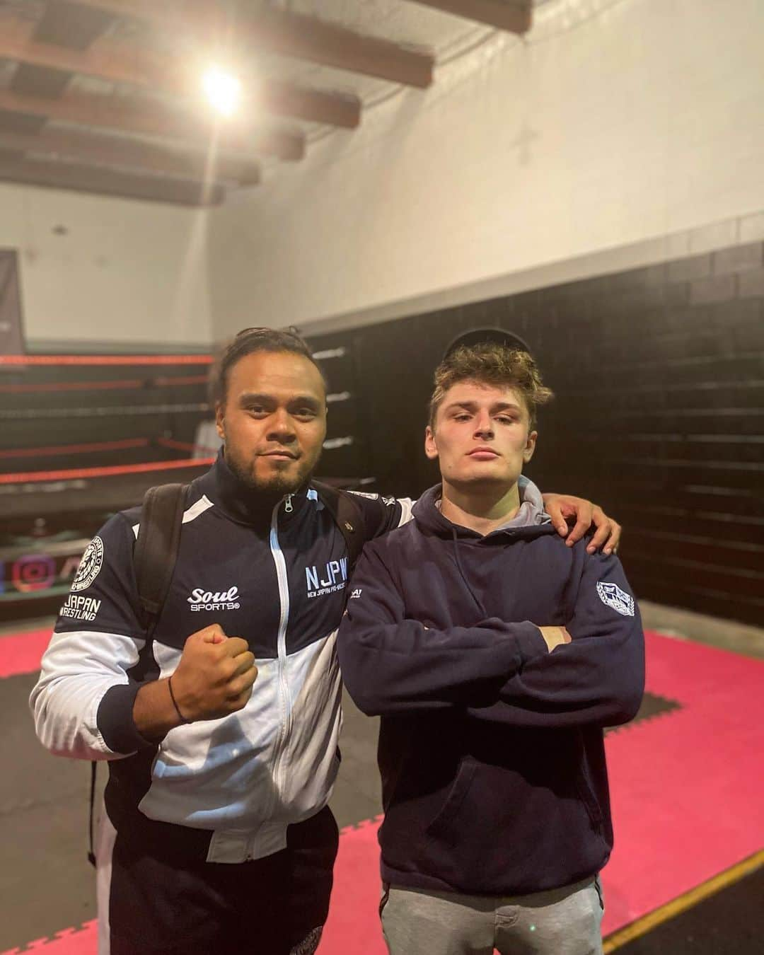 トーア・ヘナーレのインスタグラム：「Always grinding, doing the mahi, staying humble and having a good attitude.  @camkaibanz is everything I love in our Kiwi Youth. From the Olympic wrestling mat to the ring, nothing but good things for the young brother. 🤼‍♂️🤼🥋🥊  He’s Māori too. 🤙🏾😂#njpw #henare #warriorwrestling #youth #dream」