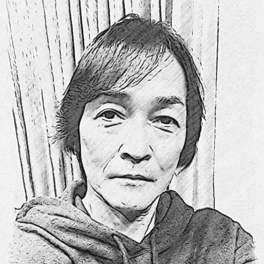 堀江淳のインスタグラム：「17ライブ は基本的には無料で見られます💦 今夜も中途半端な20時45分からです🎶  https://live-streaming-app.com/archives/596  ＃17ライブ ＃ライブ配信  #メモリーグラス #堀江淳  #ザベストテン #昭和歌謡  #1981年 #水割りをください  #弾き語り #ライブ」
