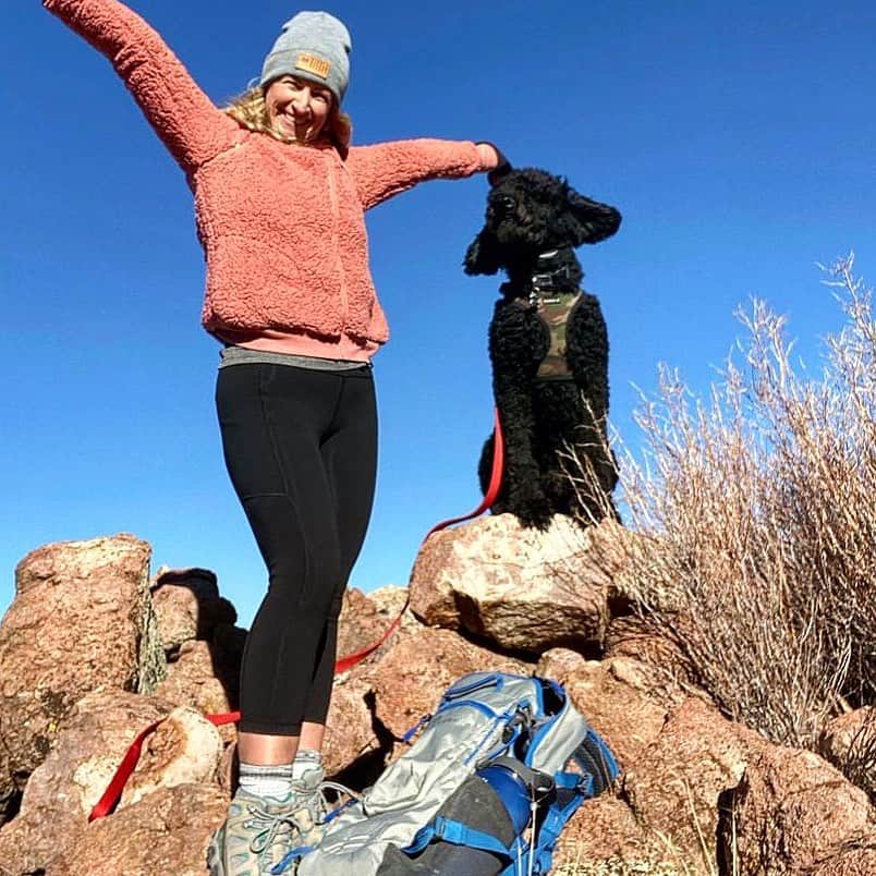 オボズのインスタグラム：「Trail Nutrition, like all nutrition, is a science 🌲  #oboztruist and nutrition coach @tijsselingcaryn shares more about properly fueling on the trails and how to prepare beforehand. Caryn also covers energy sustaining tips for your favorite furry companion 🐶   Read along with the link in our bio 🥾」