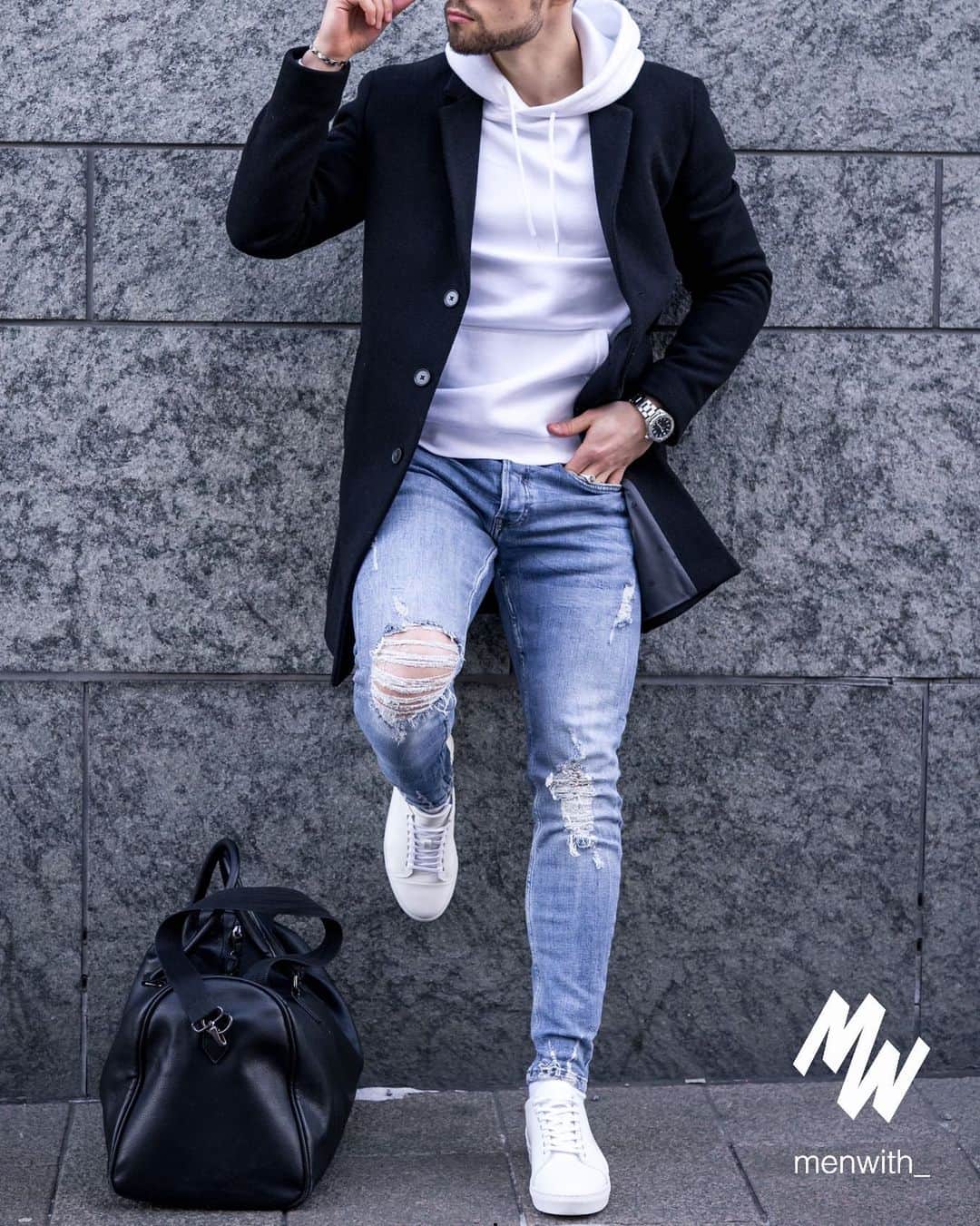 Men Withのインスタグラム：「Love this outfit worn by our dear friend @valtterirantanen 👌🏽 #menwithstreetstyle」