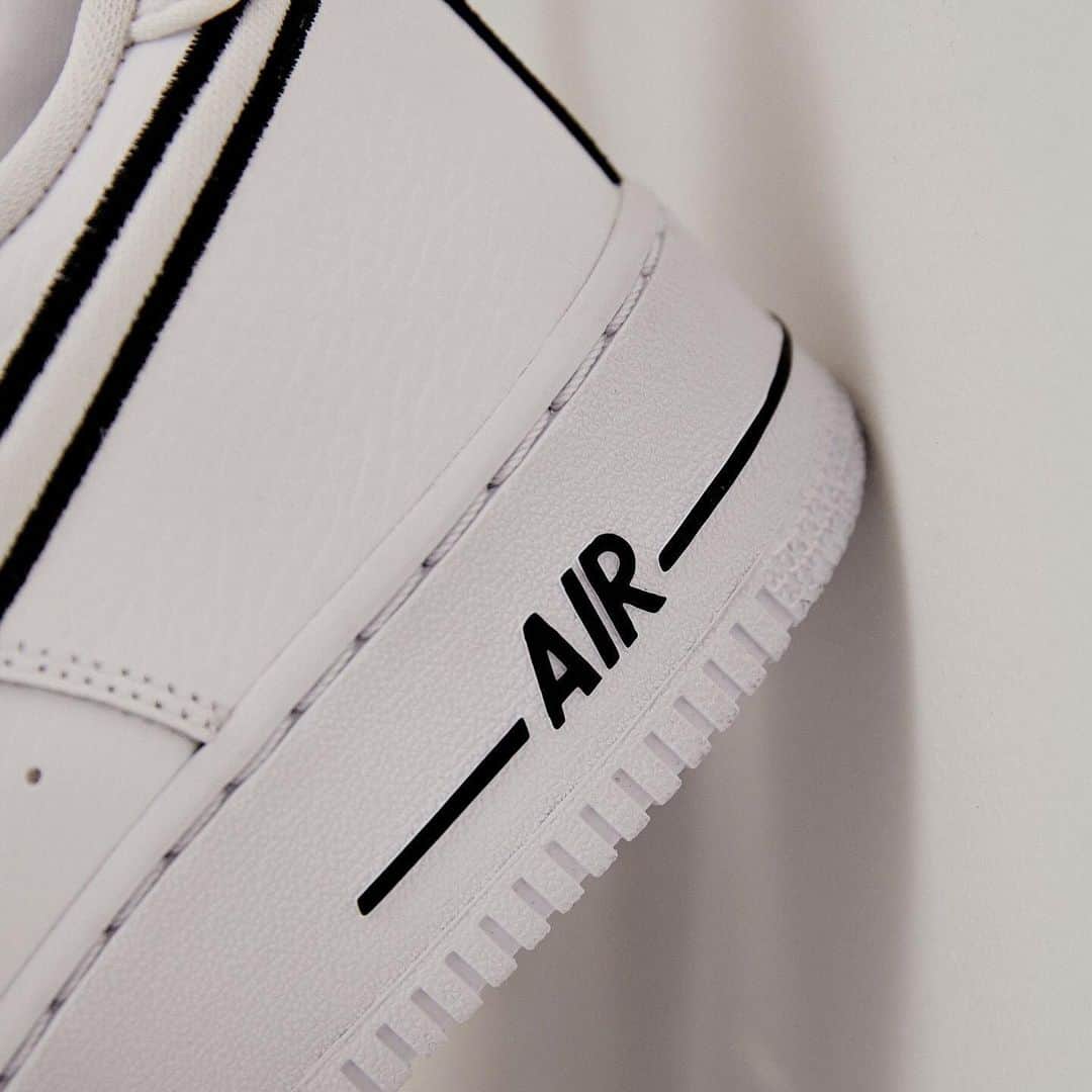 FOOTASYLUMさんのインスタグラム写真 - (FOOTASYLUMInstagram)「Make a statement. 🔥  Cop the new @Nikesportswear Air Force 1 Mafia in all sizes online.  #Footasylum #Nike #AirForce1」2月11日 4時02分 - footasylum