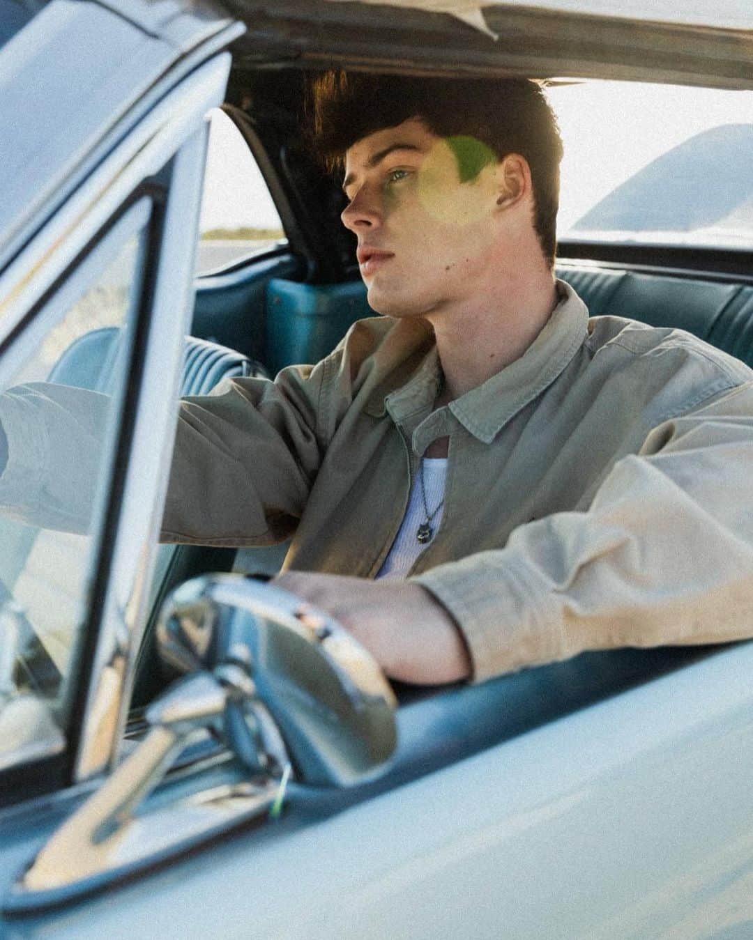 Blake Grayさんのインスタグラム写真 - (Blake GrayInstagram)「come hop in the back」2月11日 4時07分 - blakegray