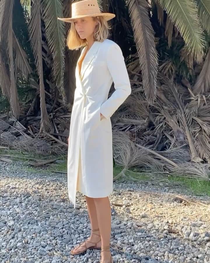 ハイディメリックのインスタグラム：「Shooting today with the best @hannahfaithlord @brandibombard 🖤」