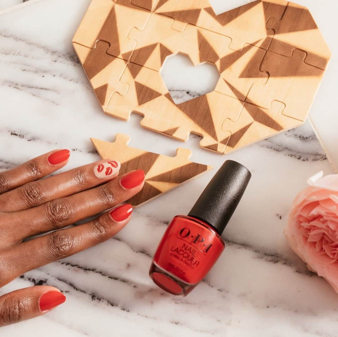 OPIさんのインスタグラム写真 - (OPIInstagram)「💋💅 just in time for Valentine’s Day and easy enough to do at home. Head to our #linkinbio for the step-by-step for these #KissNails!  Shades: #BigAppleRed & #TiramisuForTwo   #ColorIsTheAnswer #RedMani #OPIObsessed #PinkMani #SummerNails #SummerMani #NailsOfInstagram #NailInspo #BrightNails #BrightMani #BoldNails #BoldMani #ValentineNails #ValentineInspo」2月11日 4時17分 - opi