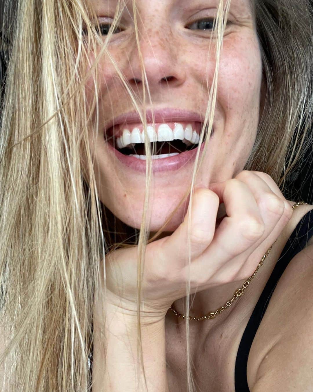 のインスタグラム：「תמונה אופיינית לתקופה #פחות」