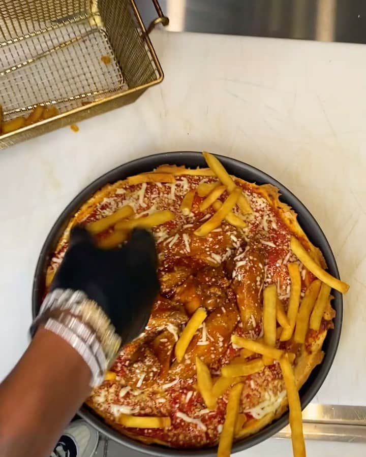 ジェイソン・デルーロのインスタグラム：「Thank you for 41 million @chicagosnoho @sincereshow #millimeals」