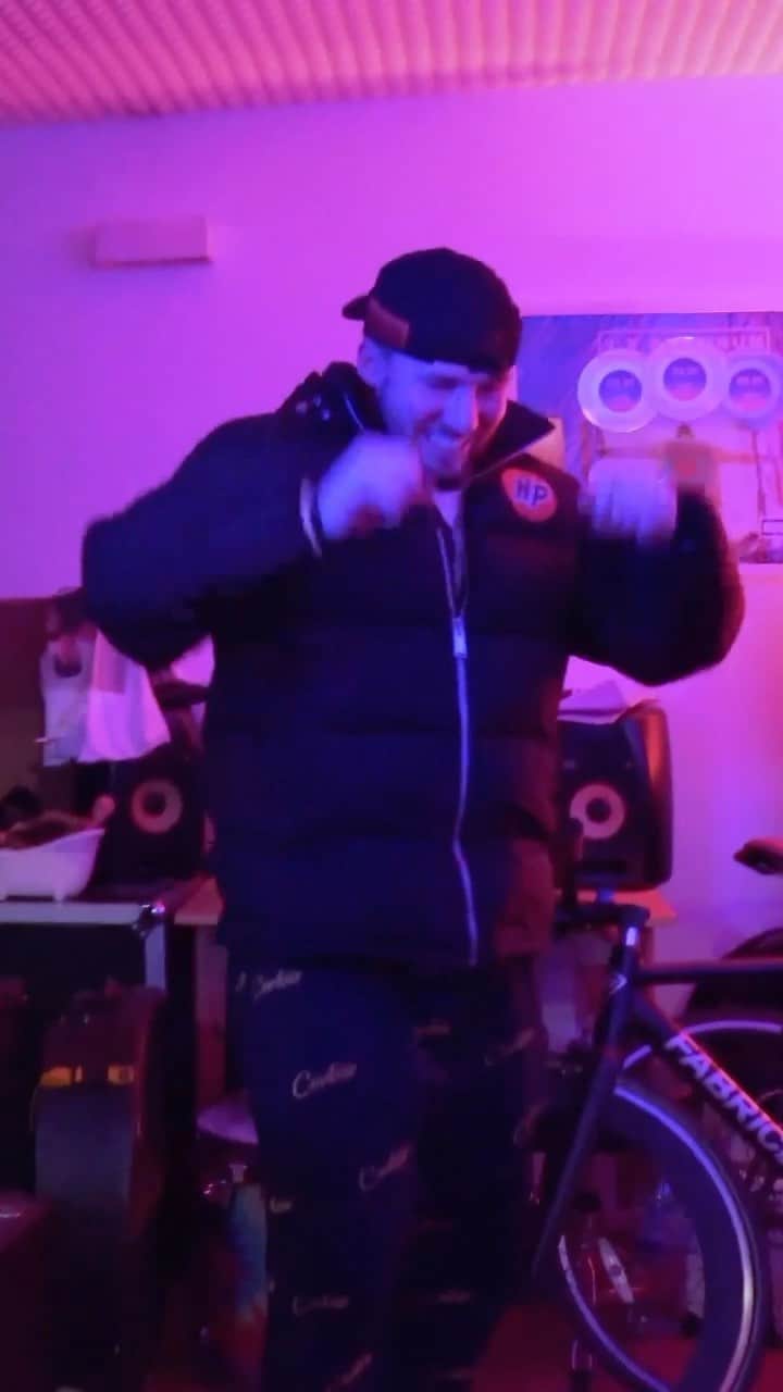ルディメンタルのインスタグラム：「BE THE ONE DUB @keeyakeysmusic 💥🔊 #BeTheOneSkank  🎥@amrish_shah @redkimonomedia」