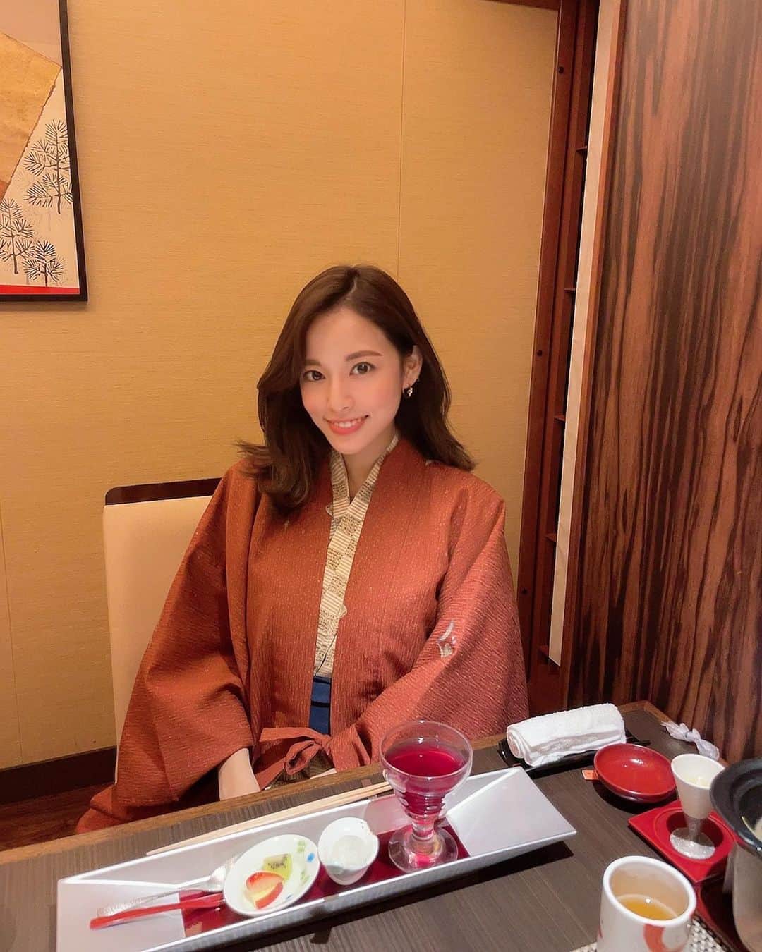 吉岡結紀のインスタグラム：「✐☡ ・ 滋賀のおごと温泉♨️🧡 食事も個室だしお部屋に露天風呂あったから ほぼ誰とも接することなく過ごせました🧖🏼‍♀️♡ ・ #滋賀県 #おごと温泉 #旅館 #湯元館 #ドライブ旅」