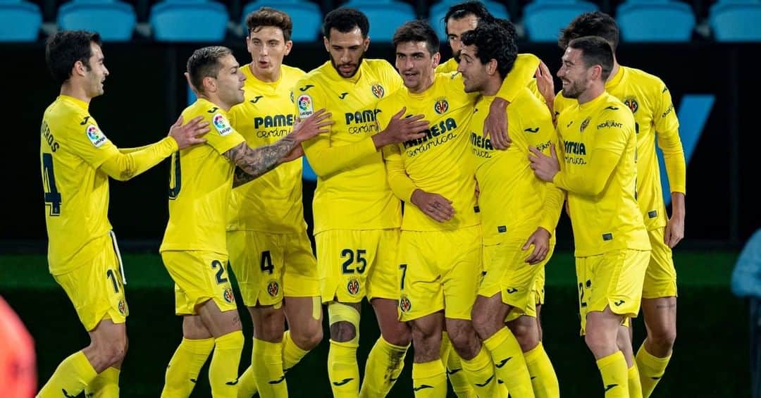 ビジャレアルCFのインスタグラム：「💛 𝗩𝗔𝗠𝗢𝗦, 𝗘𝗤𝗨𝗜𝗣𝗢 💛  💛 𝗟𝗘𝗧'𝗦 𝗚𝗢, 𝗧𝗘𝗔𝗠 💛  #Villarreal #futbol #soccer #football #submarino」