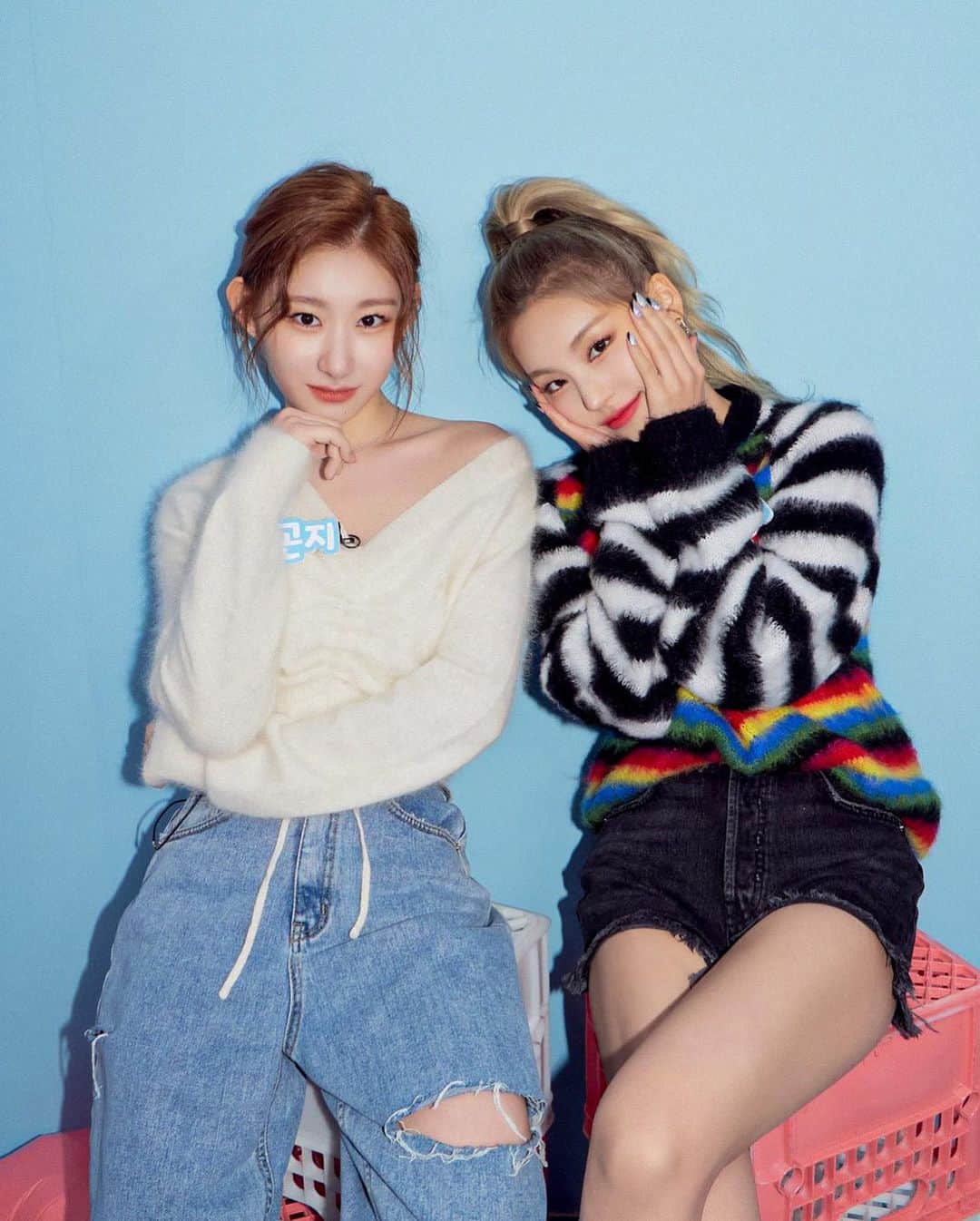 チェリョンのインスタグラム：「2TZY CHAERJI 💗🦋」