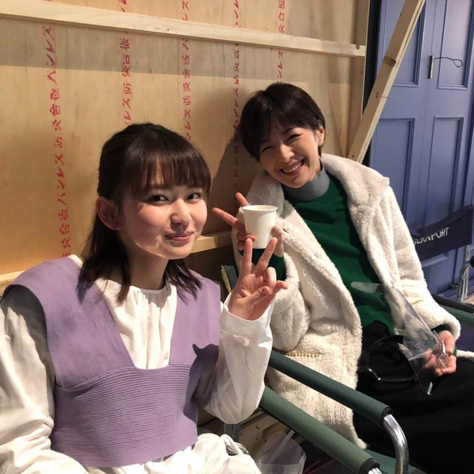 オシドラサタデーさんのインスタグラム写真 - (オシドラサタデーInstagram)「#奈美＆#絵里花  休憩中にホッとひといき～☕️  #書けないッ！？ #吉瀬美智子 #山田杏奈」2月10日 20時55分 - oshidora_ex