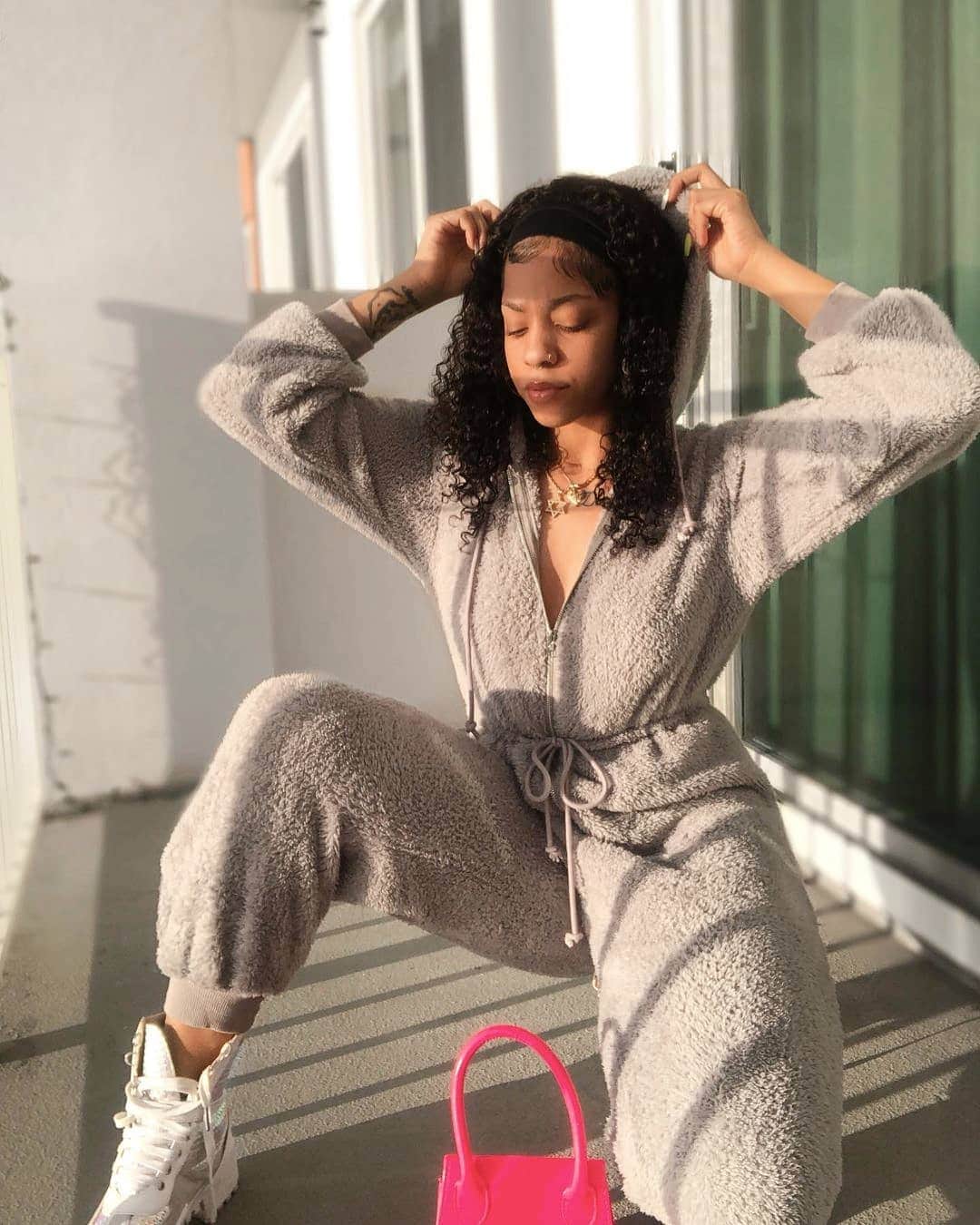 SHEINのインスタグラム：「Golden state of mind 🌞 @imirvy  Shop Item #: 1913269  #SHEINgals #SHEINstyle #SHEINSS21 #casualoutfit」