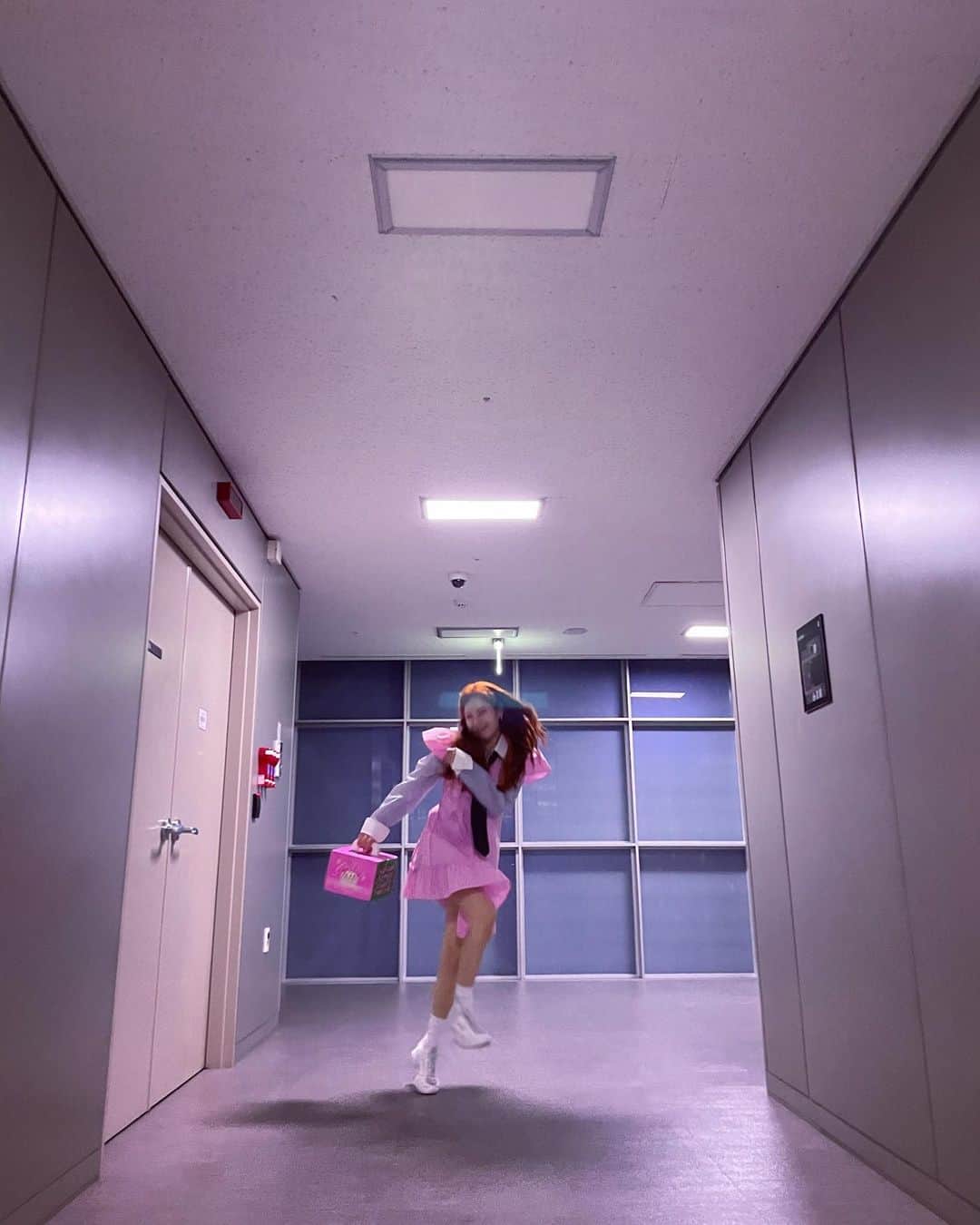 ヒョナ さんのインスタグラム写真 - (ヒョナ Instagram)「늘 응원해줘서 나 아껴주고 사랑해줘서 고마워요💕✨항상 예쁜 마음 나누고 살게 사랑해요💖✨」2月10日 21時06分 - hyunah_aa